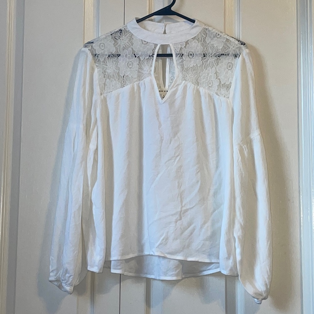 Women’s white long sleeve blouse